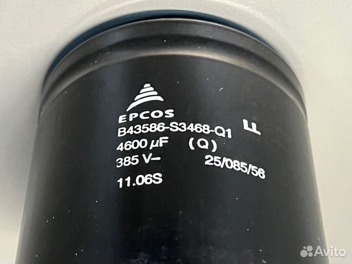 Epcos B43586-S3468-Q1 Конденсаторы, новые, 9 шт