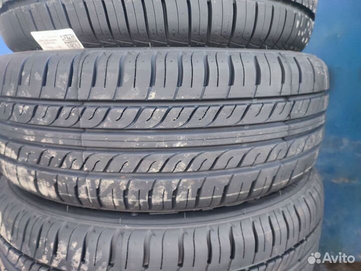 Triangle TR928 215/65 R16