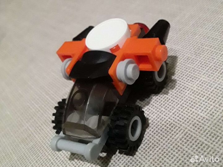 Машинка из lego turbo car