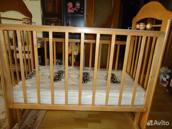 Продаётся детская кровать-качалка