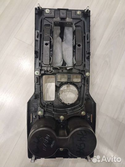 Консоль АКПП Mitsubishi Pajero Sport 3 8011B745XA