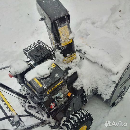Champion 656 Снегоуборщик б/у
