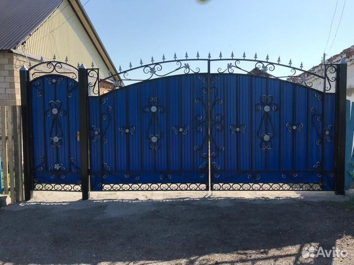 Кованые ворота с калиткой