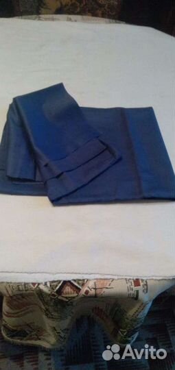 Отрезы тканей и мех на воротник