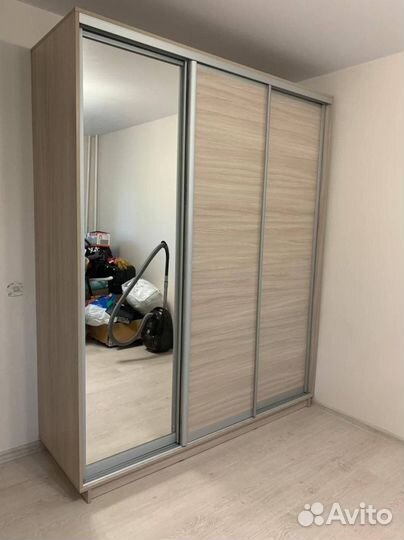 Шкаф купе Трио Медиум