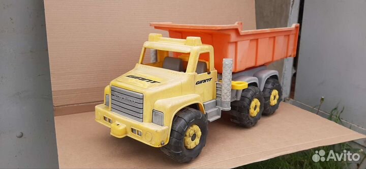 Игрушка грузовик