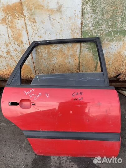 Дверь задняя правая Vw Passat B4 седан