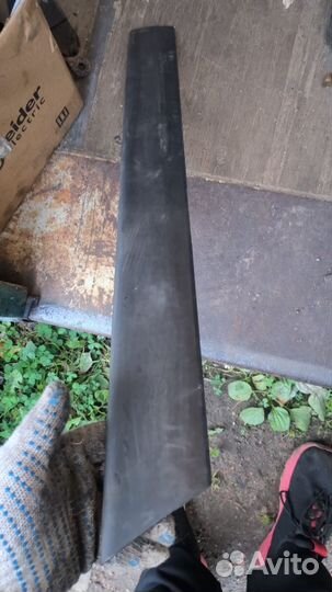 Задний правый молдинг Audi 80 b3