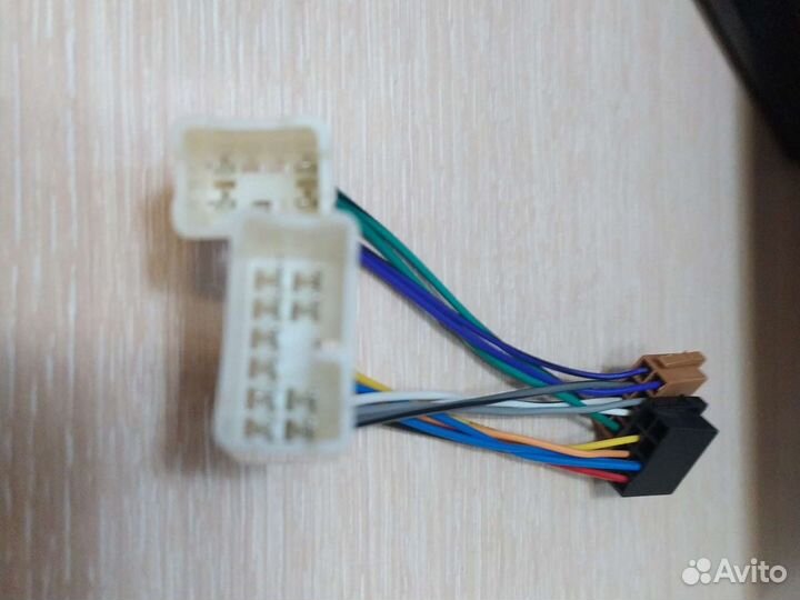 Переходник для подключения магнитолы Toyota Coroll