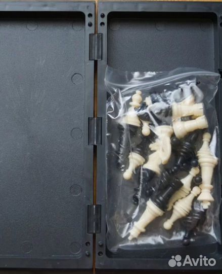 Новые в упаковке Шахматы дорожные на магните