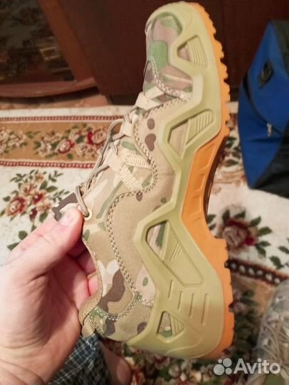 Тактические кроссовки lowa