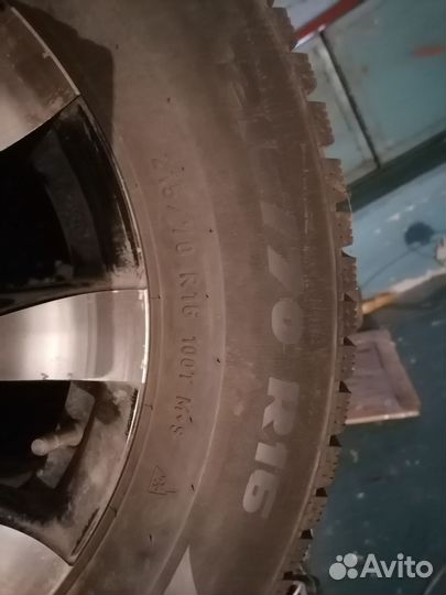 Formula Ice 215/70 R16