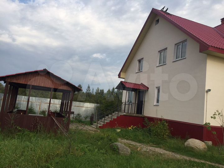 Дом 260 м² на участке 10 сот.