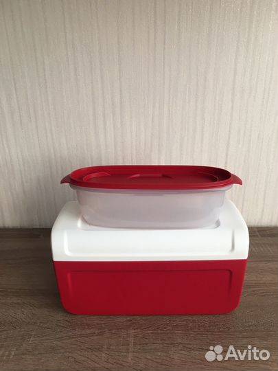 Контейнер Tupperware для хранения хлеба