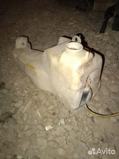 Бачок стеклоомывателя Audi 80 B3