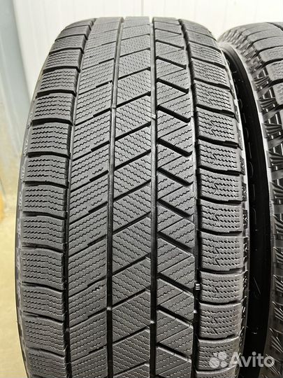 Bridgestone Blizzak VRX3 215/60 R16 95Q