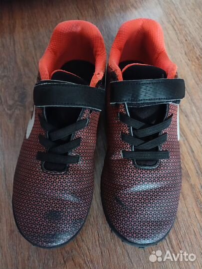 Футбольные бутцы