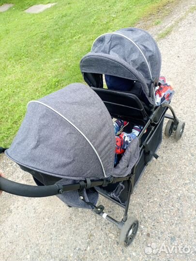 Коляска для двойни