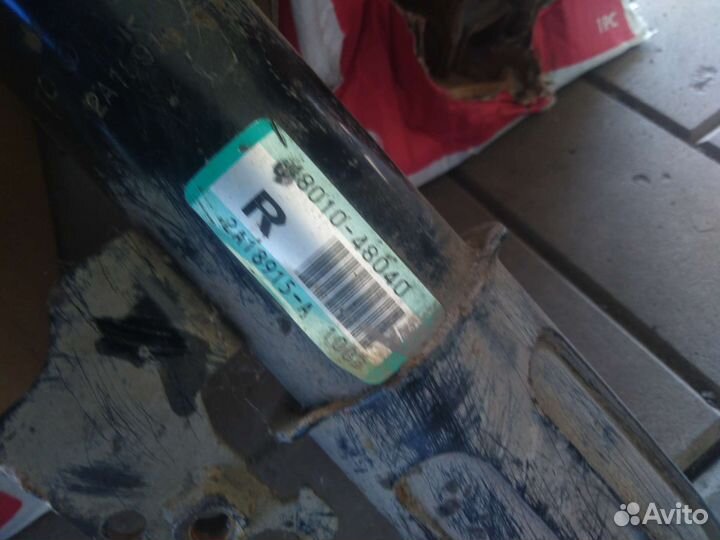 Пневма стойки lexus rx300 2005 года