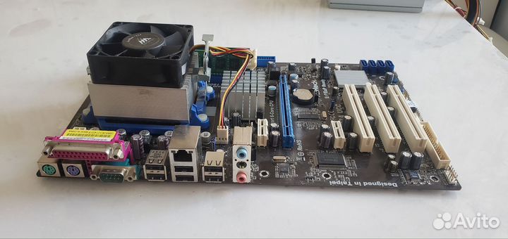 Материнская плата с процессором am3