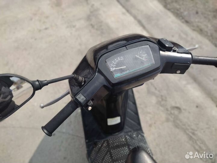 Suzuki address v100