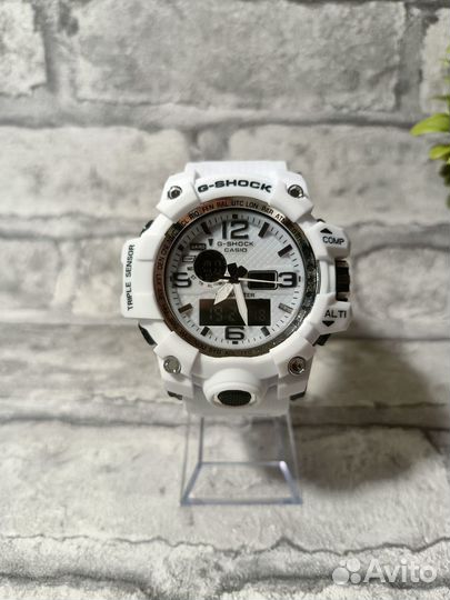 Часы Casio g shock белые