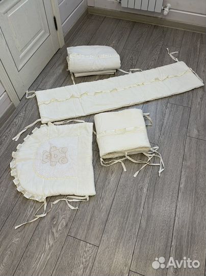 Комплект для кроватки:бортики,балдахин,пост.бельё