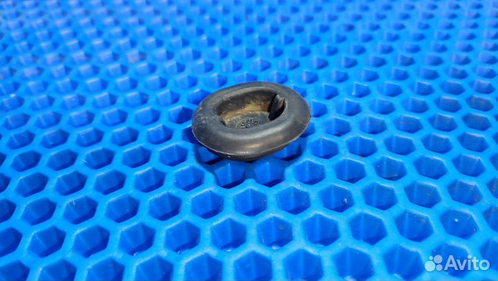 Заглушка кузова Renault Logan 1