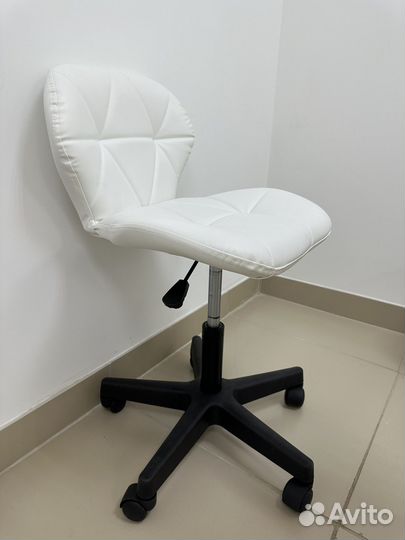 Стул для косметолога