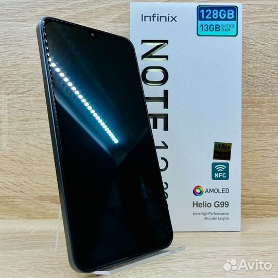 Смартфон Infinix Note 12 8/128GB