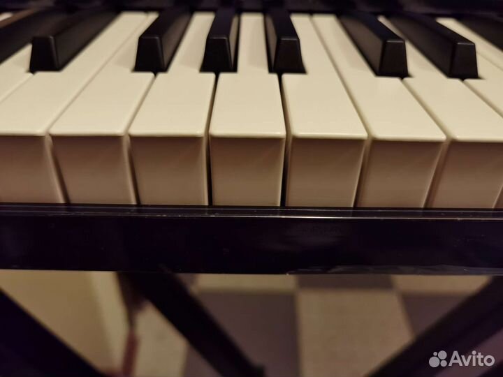 Цифровое пианино на 7 октав