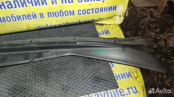 Жабо решетка стеклоочистителя Mitsubishi Lancer 9