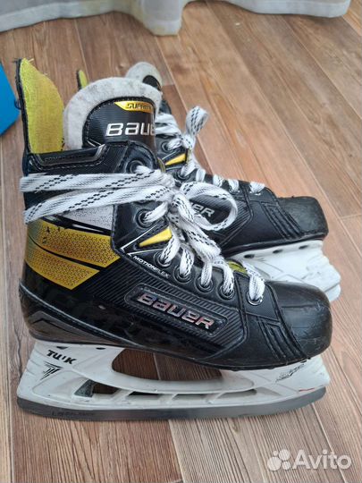 Хоккейные коньки bauer