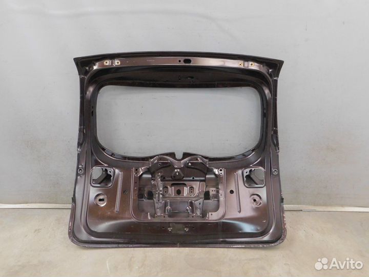 Дверь багажника Nissan Terrano