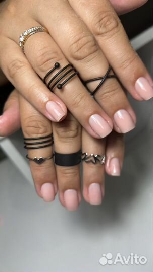 Маникюр, педикюр, наращивание ногтей