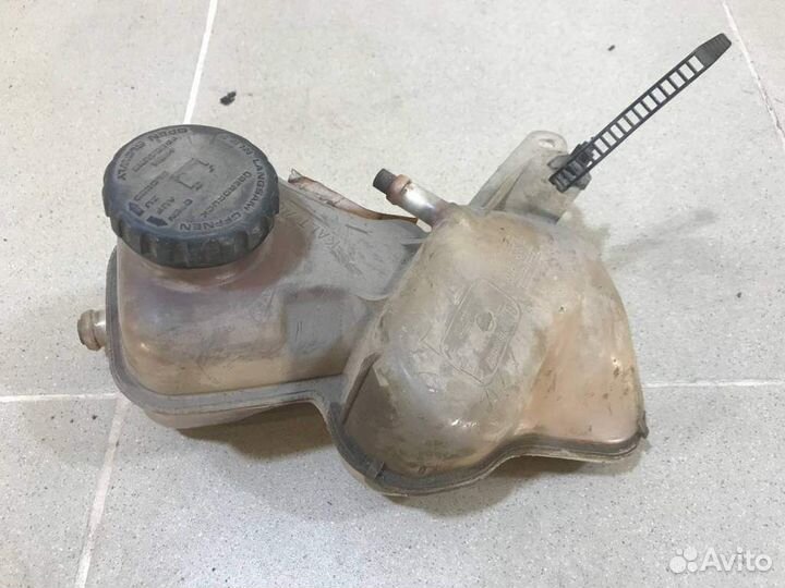 Бачок расширительный Opel Vectra A 1988-1995