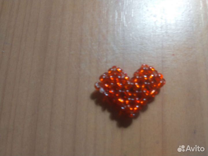 Фигурка сердца из бисера