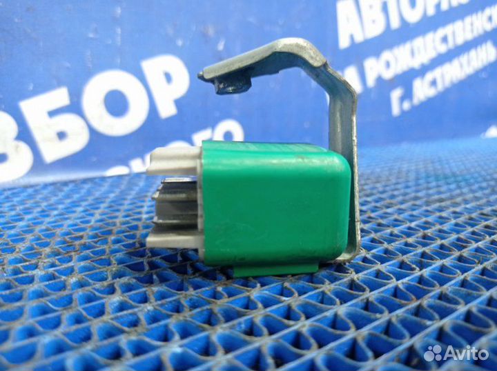 Реле Toyota Sprinter седан 5A-FE 1992