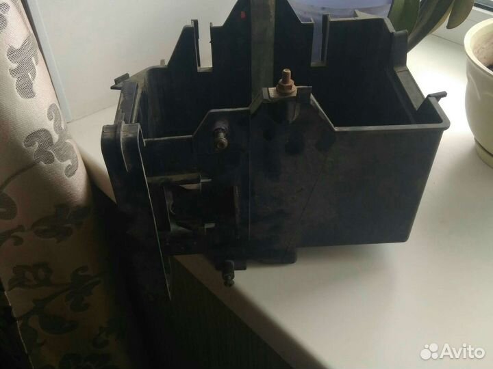 Крепление акб Ford Fusion