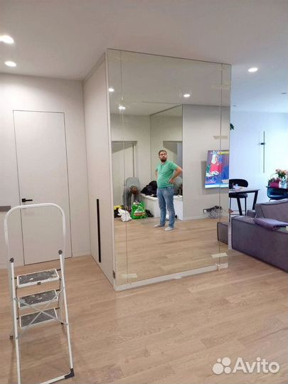 Зеркала в офис