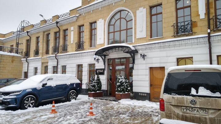 Здание, 1160.5 м²