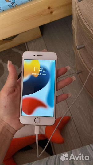 Телефон iPhone 6s