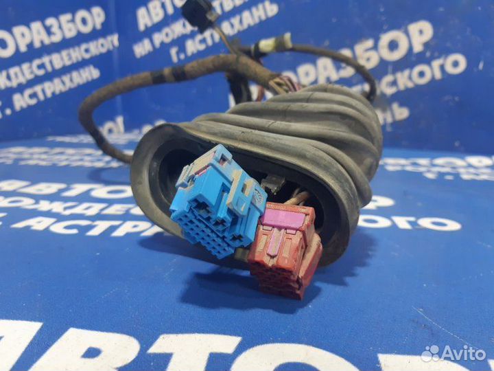 Проводка двери Audi A6C5 седан 2000