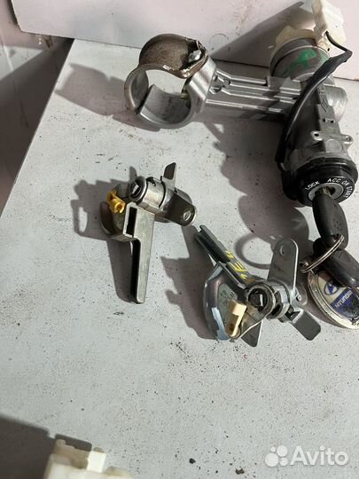 Замок зажигания Getz Hyundai Гетц 1.4 2008