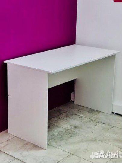 Письменный стол новый