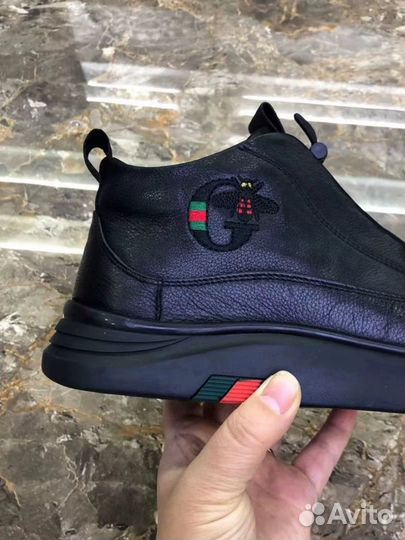 Кроссовки мужские 42