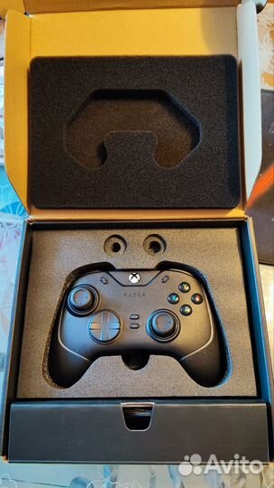 Геймпад razer wolverine v2 chroma xbox pc