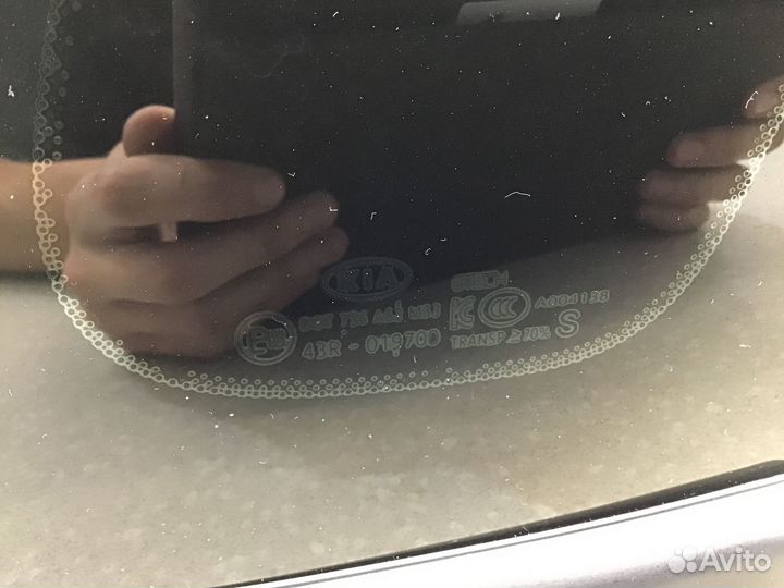 Стекло кузовное глухое правое Kia Optima IV 2016