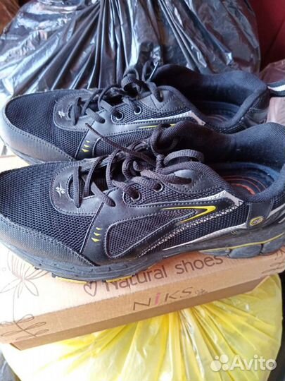 Кроссовки мужские 44 размер бу