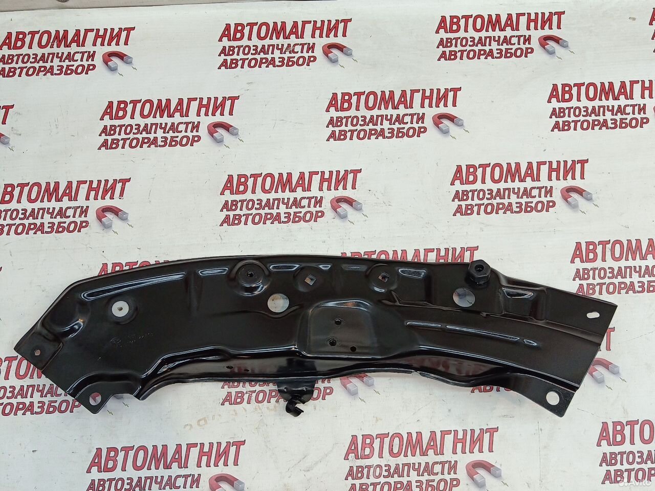 Кронштейн телевизора левый Faw Bestune T77